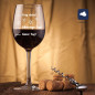 Preview: Rotweinglas mit Gravur als Geschenk Guter Tag 1