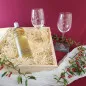 Preview: Hochzeitsgeschenk Weißweingläser mit Gravur und Geschenkbox "Ranke" 2