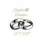 Preview: Rotweingläser und Holzbox als Geschenkset zur Hochzeit mit personalisierter Gravur Ringe Motiv im Detail