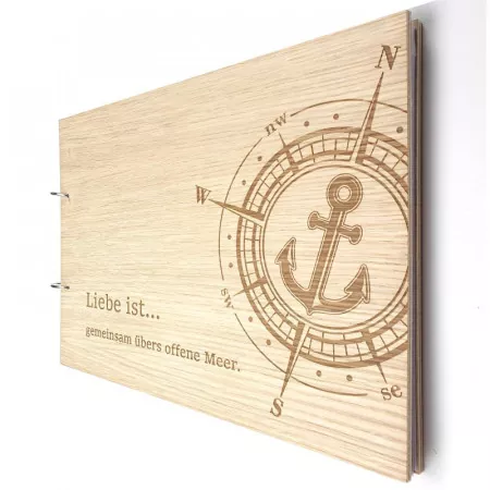 Gästebuch zur Hochzeit personalisiert mit Motiv "Kompass Liebe" Titelbild