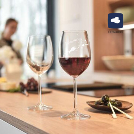 Rotweinglas mit personalisierter Gravur als Geschenk Weinranke 4