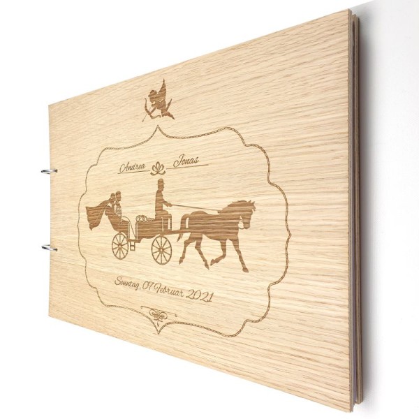 Gästebuch zur Hochzeit personalisiert mit Motiv "Kutsche" Titelbild Gästebuch zur Hochzeit personalisiert mit Motiv "Kutsche" Titelbild