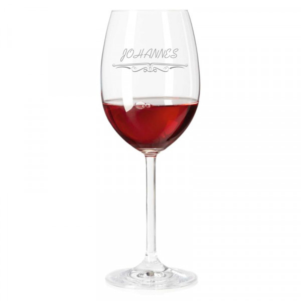 Rotweinglas mit personalisierter Gravur als Geschenk Name 9