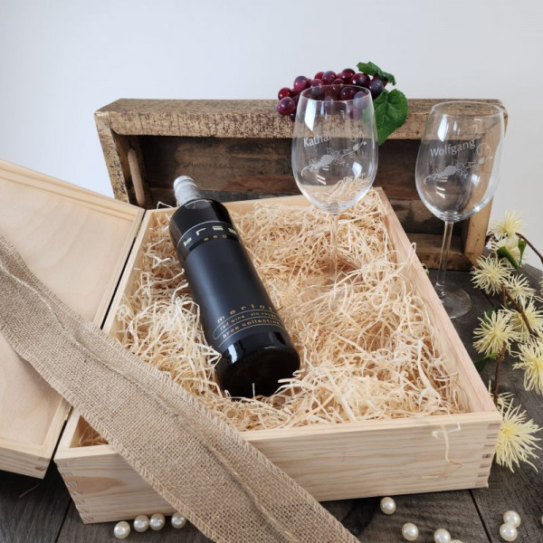 Hochzeitsgeschenk Rotweingläser mit Gravur und Geschenkbox "Ranke" 2