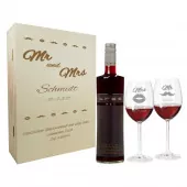 Rotweingläser und Holzbox als Geschenkset zur Hochzeit mit personalisierter Gravur Mr und Mrs Titelbild